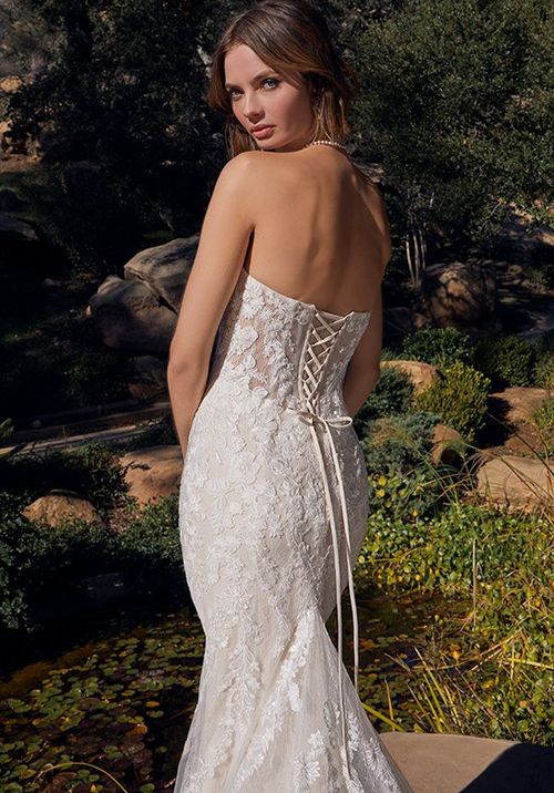 Style 2520 Hattie, Casablanca Bridal