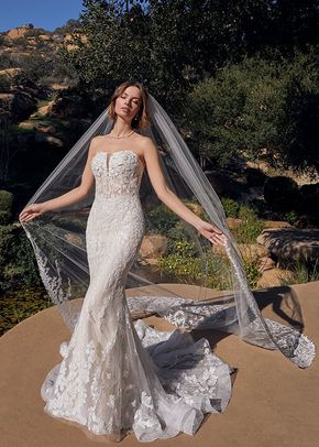 Style 2520 Hattie, Casablanca Bridal