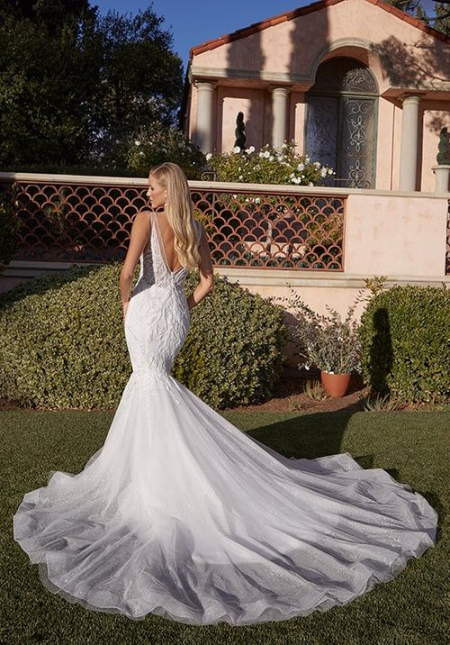 Style 2521 Winnie, Casablanca Bridal