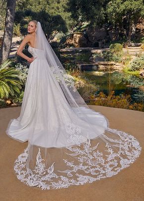 Style 2522 August, Casablanca Bridal