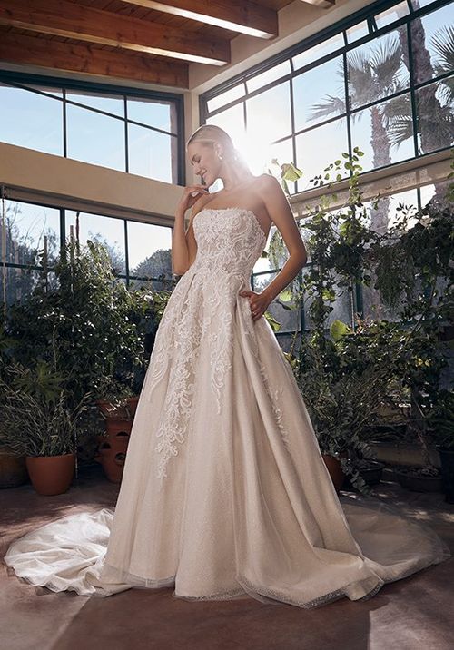 Style 2522 August, Casablanca Bridal