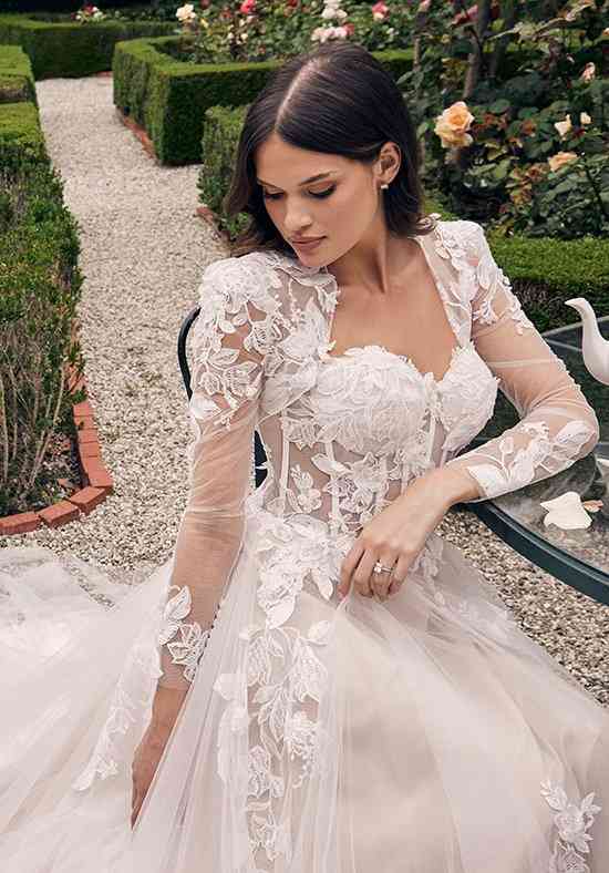 2537 A-line Wedding Dress by Casablanca Bridal - WeddingWire.com