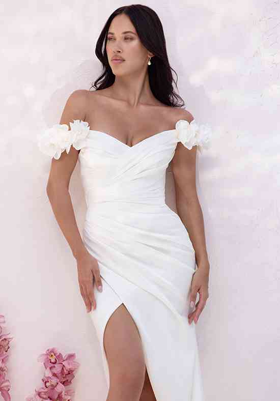 LE142 Flared cut / Fit-n-Flare Wedding Dress by Le Blanc 