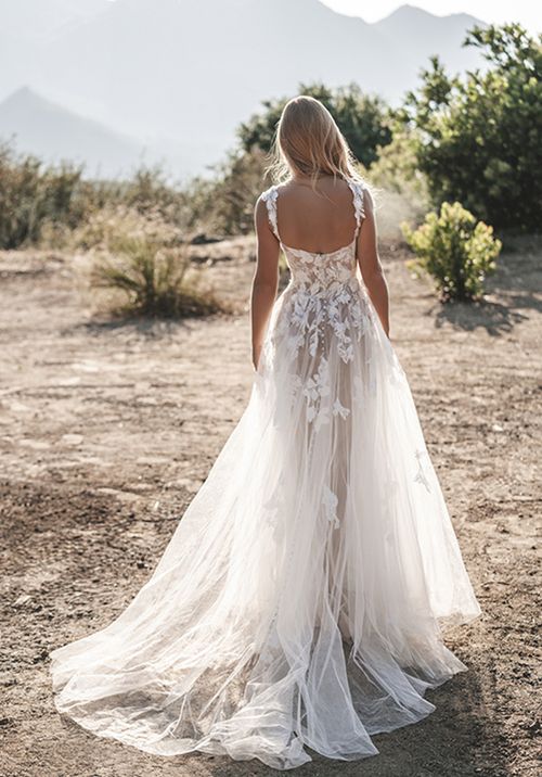 R3702, Allure Romance