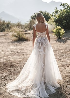 R3702, Allure Romance