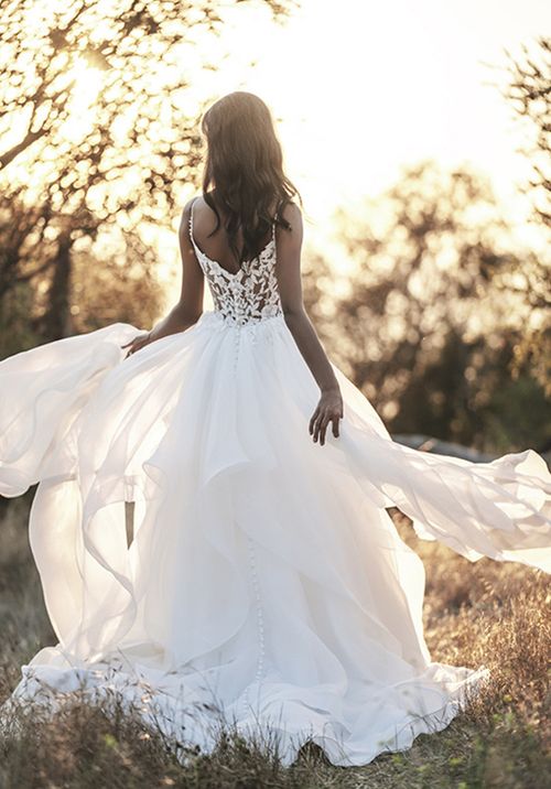 R3703, Allure Romance