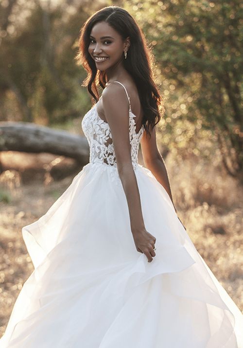 R3703, Allure Romance