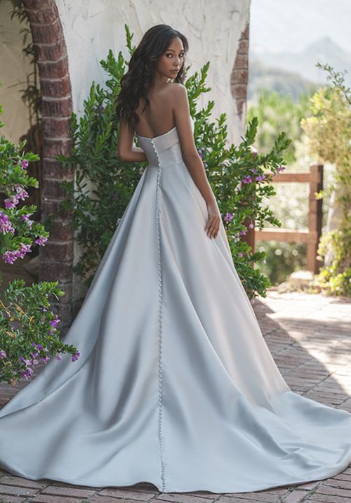 R3715, Allure Romance