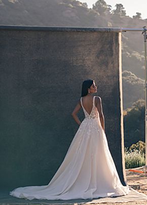 C724, Allure Couture