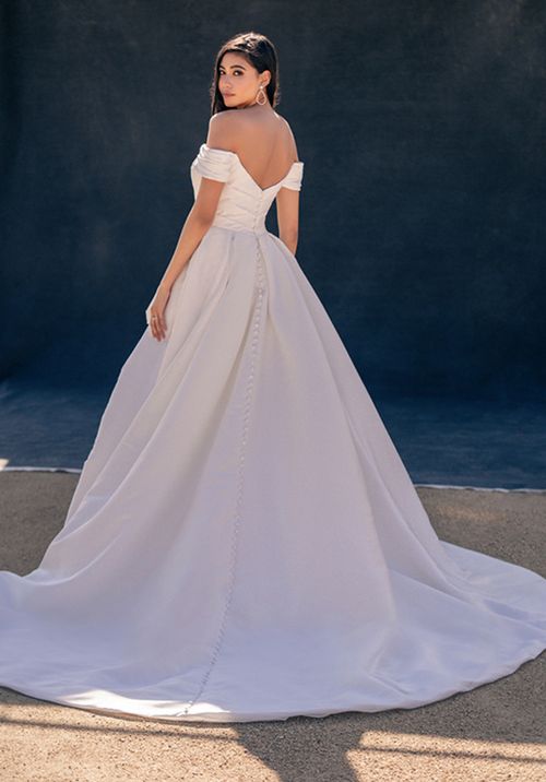 C733, Allure Couture