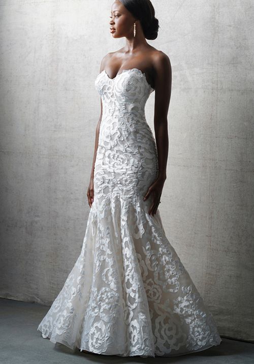 C742, Allure Couture