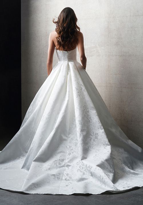 C745, Allure Couture