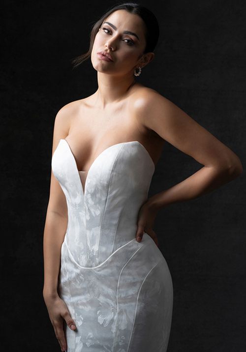 C746, Allure Couture