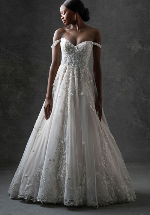 C748, Allure Couture