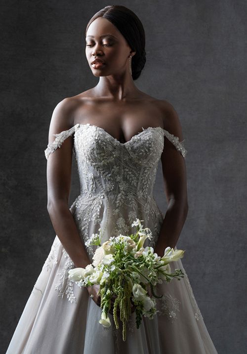 C748, Allure Couture