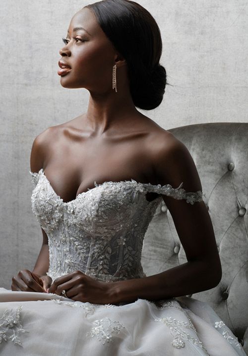C748, Allure Couture