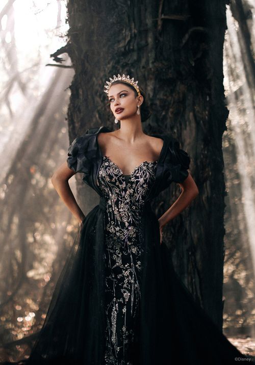 Evil Queen - DVL17, Disney Fairy Tale Weddings