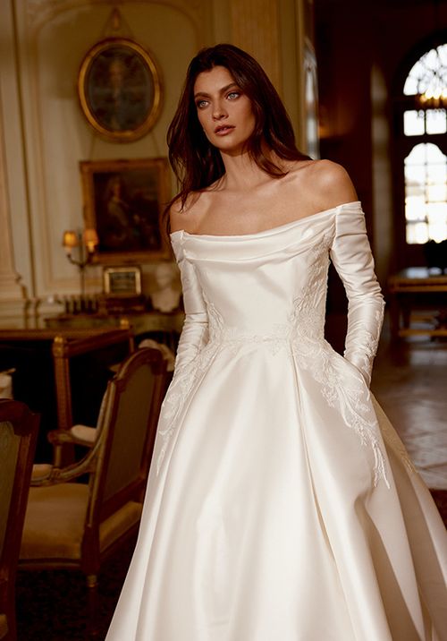 Josephine, Justin Alexander