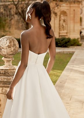 44496, Sincerity Bridal