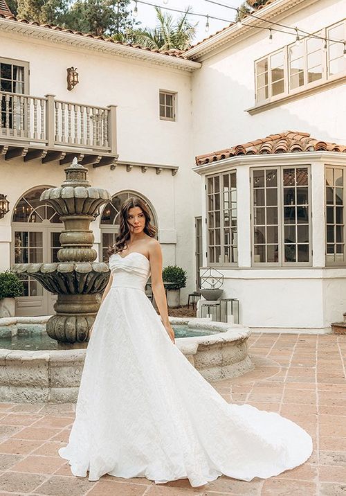 SY8059, Stella York