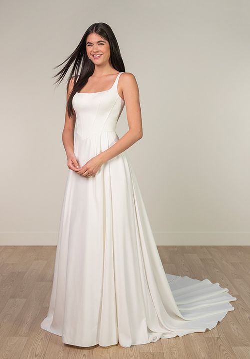 SY8180, Stella York