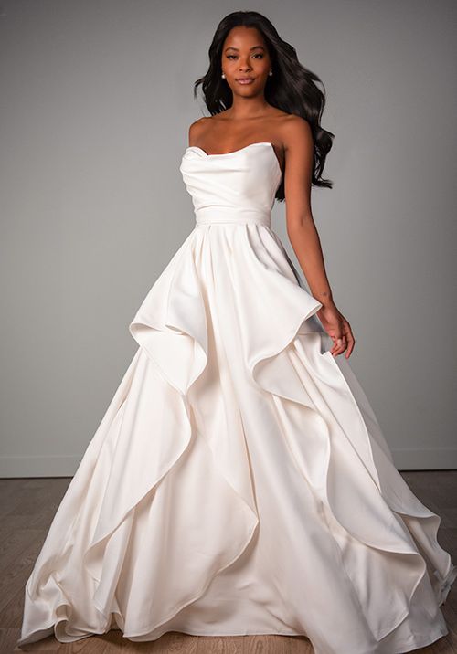 SY8212, Stella York