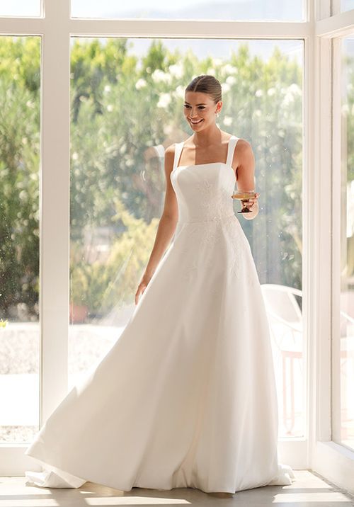 SY8217, Stella York