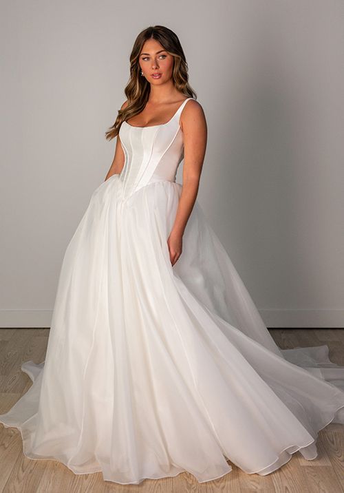 SY8222, Stella York