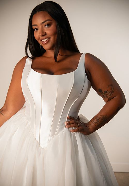 SY8222+, Stella York