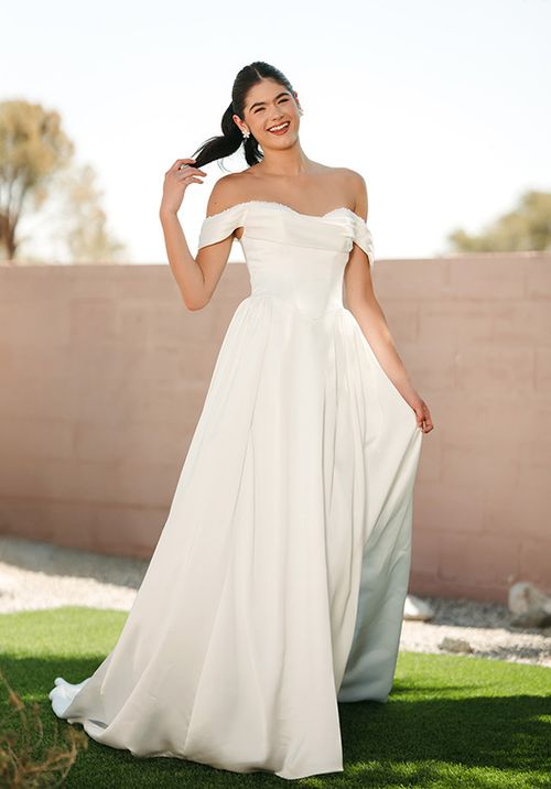 SY8236, Stella York