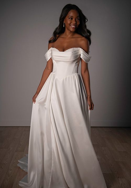 SY8236, Stella York