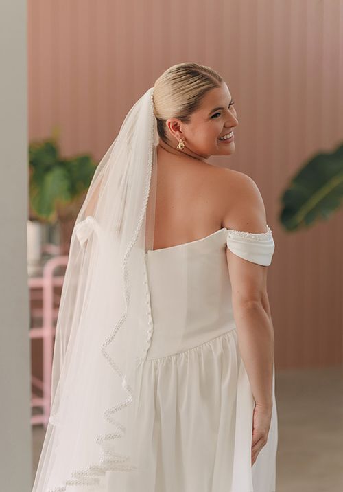 SY8236+, Stella York