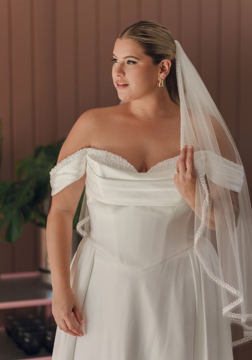 SY8236+, Stella York