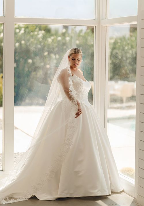 SY8239, Stella York