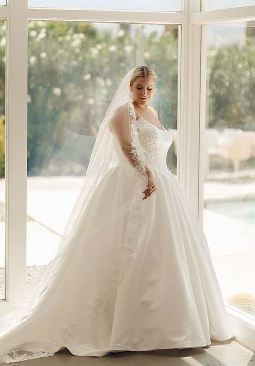 SY8239+, Stella York