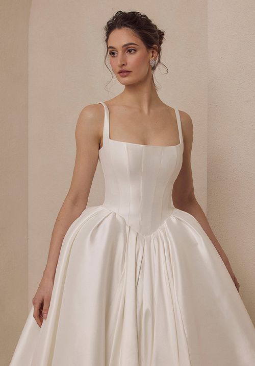 B25240 Solara, Blanc by Calla Blanche