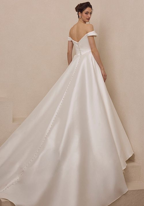 B25233 Nisa, Blanc by Calla Blanche