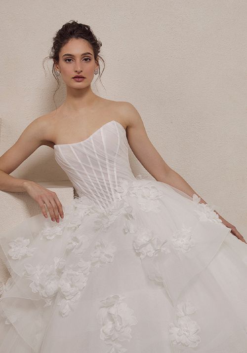 B25232 Fiorella, Blanc by Calla Blanche