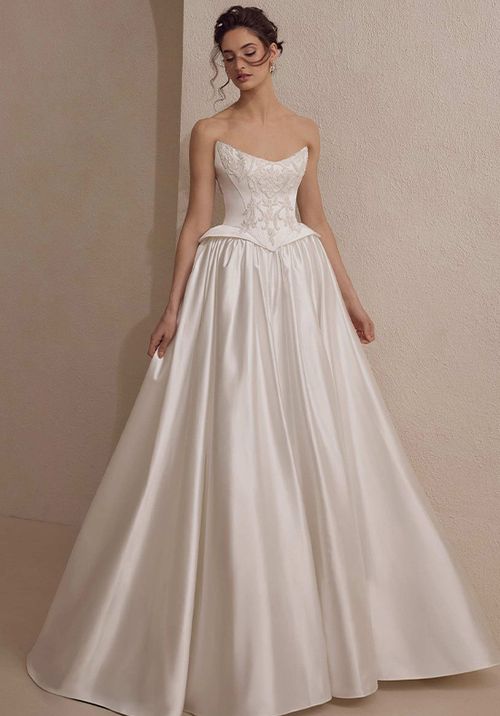 B25246 Amarisse, Blanc by Calla Blanche