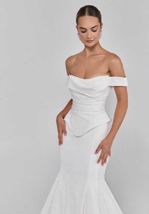 B26104 Jessamine, Blanc by Calla Blanche