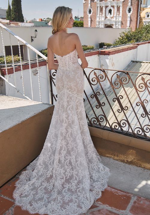 LA25254 Brynja, L'Amour by Calla Blanche