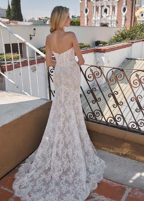 LA25254 Brynja, L'Amour by Calla Blanche