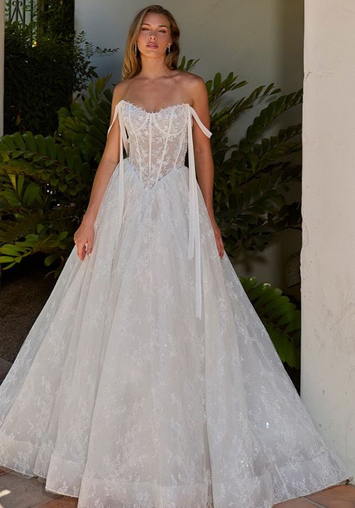 LA26101 Avelisse, L'Amour by Calla Blanche