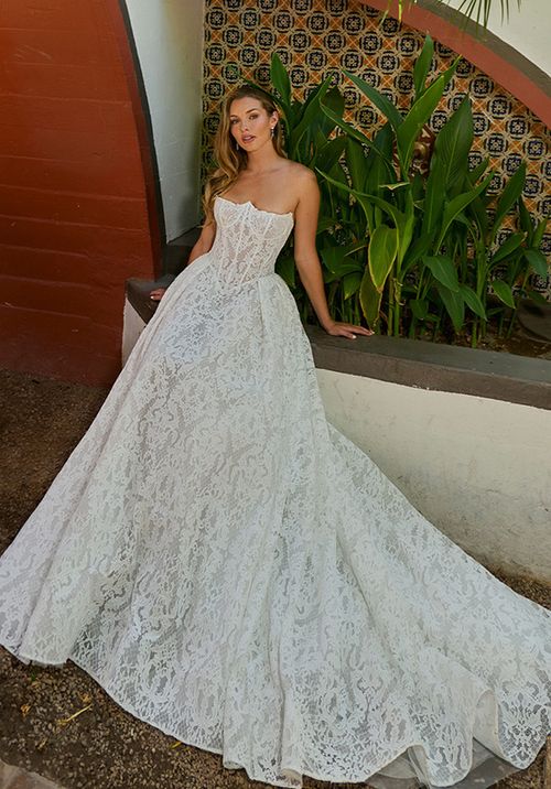 LA26107 Isabeth, L'Amour by Calla Blanche