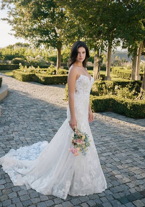 A1401, Allure Bridals