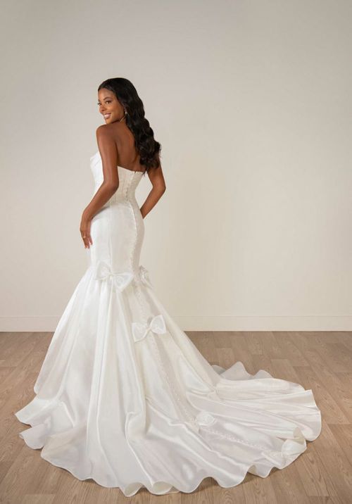 SY8298, Stella York