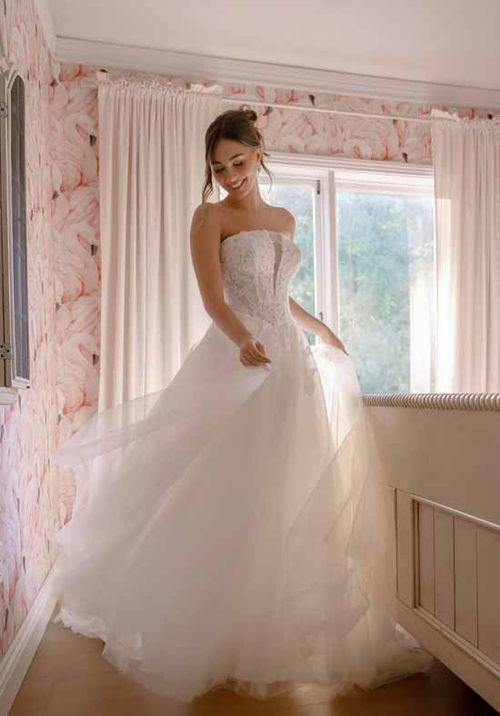 SY8324, Stella York