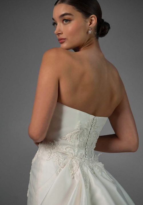 LE1487, Martina Liana Luxe