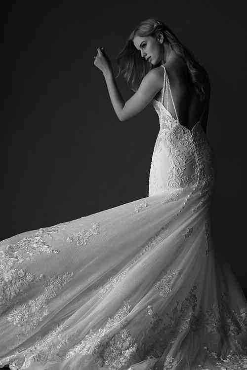 1165 Flared cut / Fit-n-Flare Wedding Dress by Martina Liana