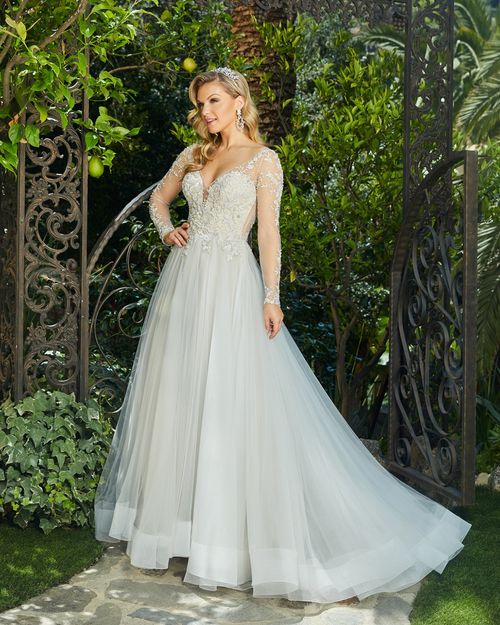 2395 Raelynn, Casablanca Bridal